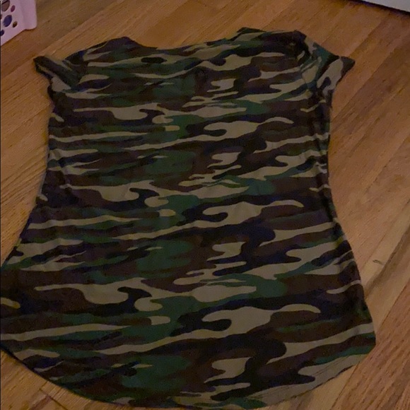 fitted cut out camo shirt - Picture 2 of 2